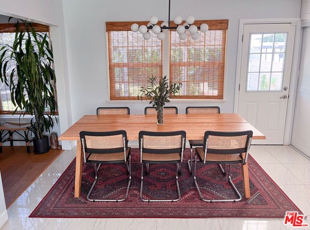 19917 Stagg Street, Winnetka (los Angeles), CA 91306