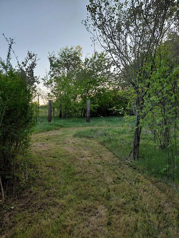 1327 Charlotte Street, Dallas, TX 75211