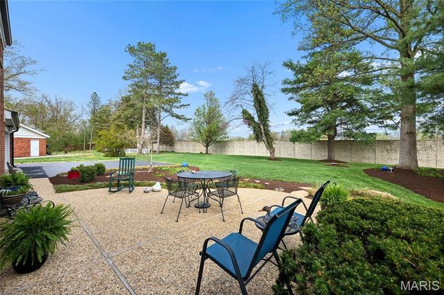 166 Saddleford Drive, Chesterfield, MO 63017