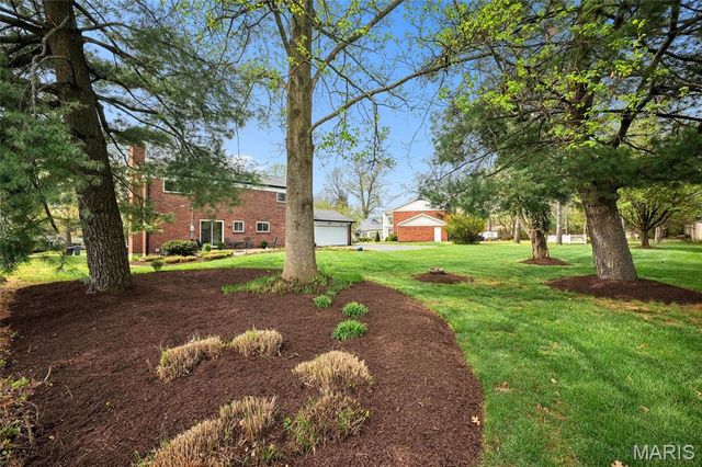 166 Saddleford Drive, Chesterfield, MO 63017