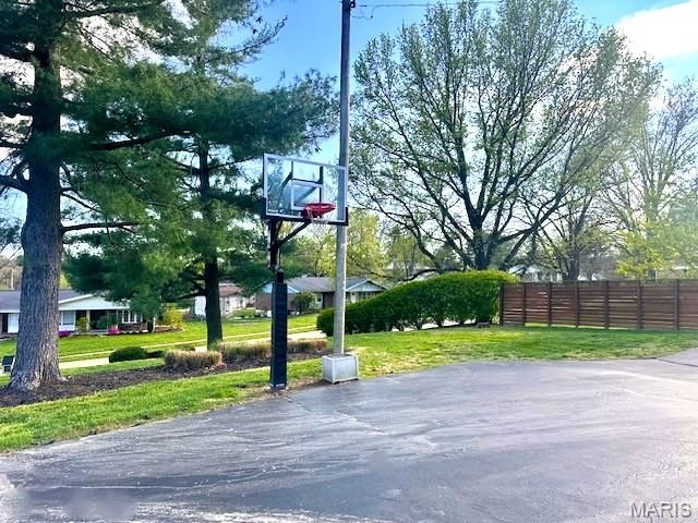 166 Saddleford Drive, Chesterfield, MO 63017