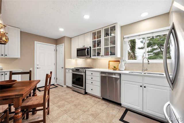 166 Saddleford Drive, Chesterfield, MO 63017