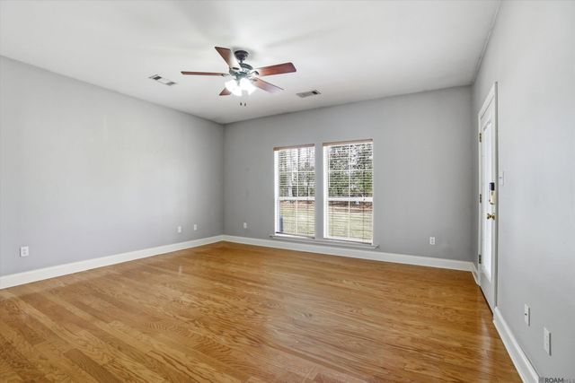 10375 Old Field Rd, St Francisville, LA 70775