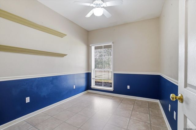 10375 Old Field Rd, St Francisville, LA 70775