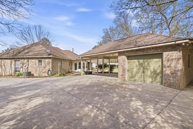 10375 Old Field Rd, St Francisville, LA 70775