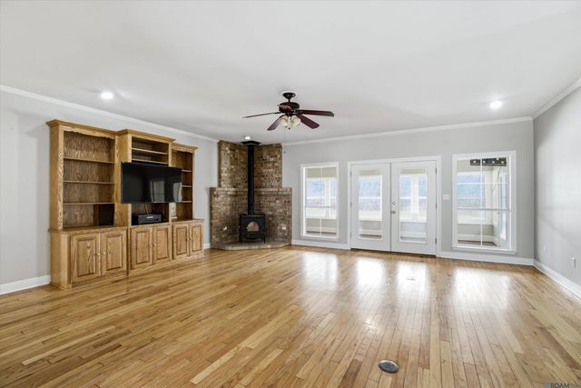 10375 Old Field Rd, St Francisville, LA 70775