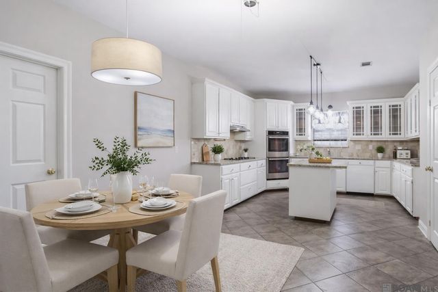 10375 Old Field Rd, St Francisville, LA 70775