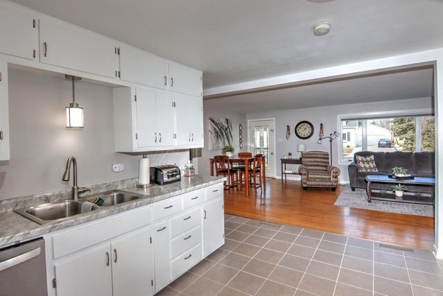 2125 Fairmont STREET, Manitowoc, WI 54220