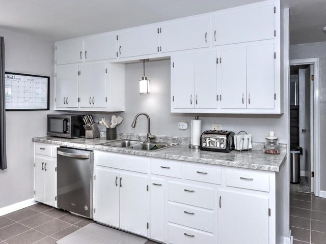 2125 Fairmont STREET, Manitowoc, WI 54220