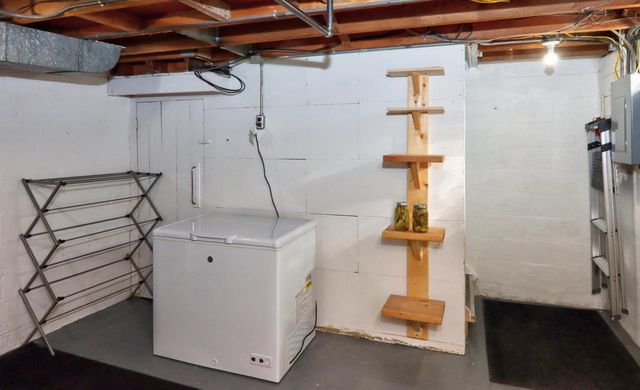 2125 Fairmont STREET, Manitowoc, WI 54220