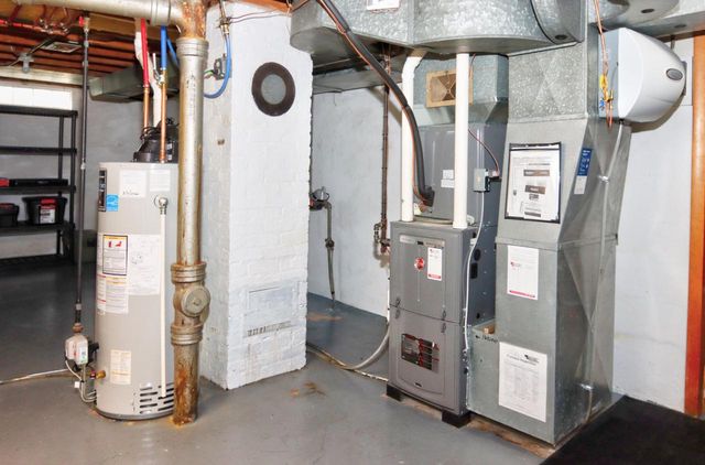 2125 Fairmont STREET, Manitowoc, WI 54220