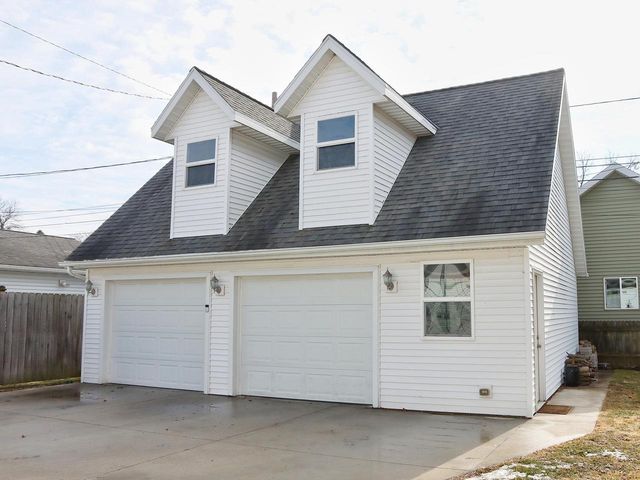 2125 Fairmont STREET, Manitowoc, WI 54220