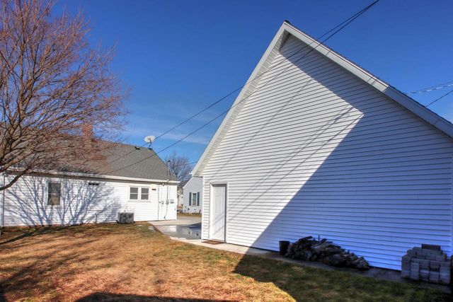 2125 Fairmont STREET, Manitowoc, WI 54220