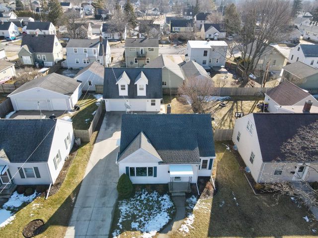 2125 Fairmont STREET, Manitowoc, WI 54220