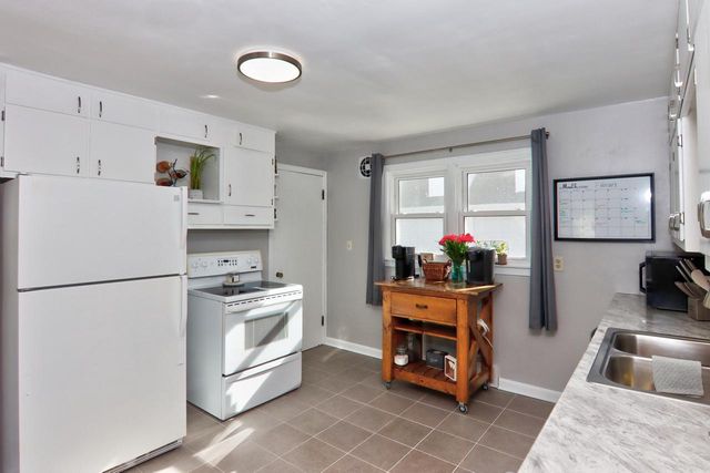 2125 Fairmont STREET, Manitowoc, WI 54220