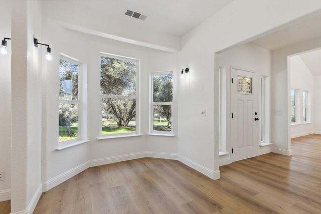 47684 Willow Pond Way, Coarsegold, CA 93614