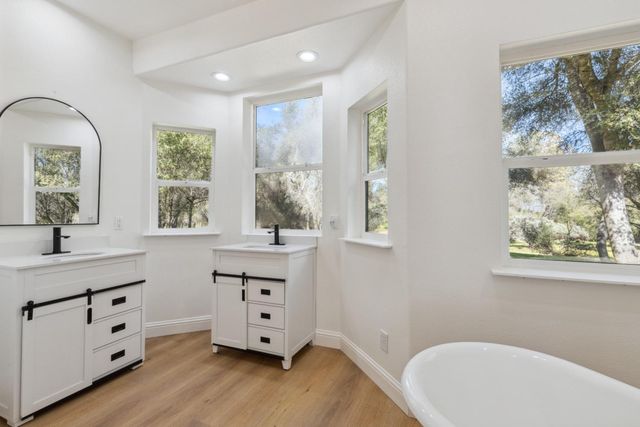 47684 Willow Pond Way, Coarsegold, CA 93614