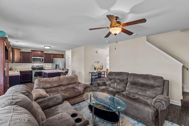 111 Barnhouse Road, Jacksonville, NC 28546