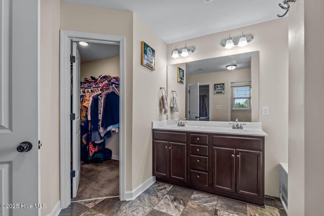 111 Barnhouse Road, Jacksonville, NC 28546