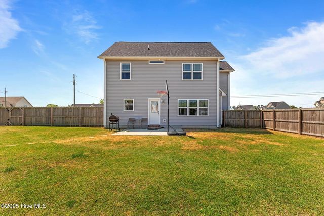 111 Barnhouse Road, Jacksonville, NC 28546
