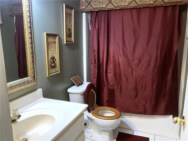 242 Pebble Creek Drive, Mcdonough, GA 30253