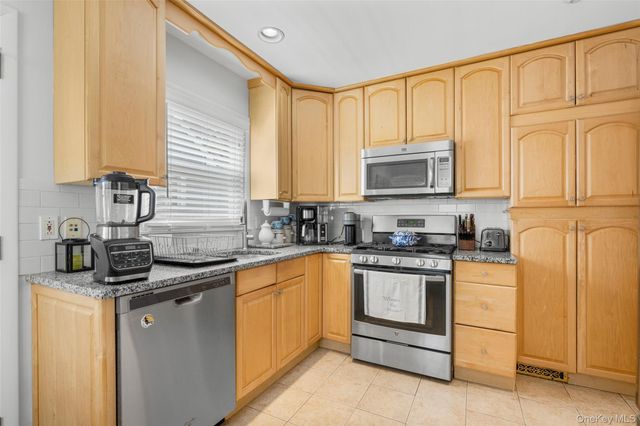 150 Adelphi Avenue 150-152, Harrison, NY 10528
