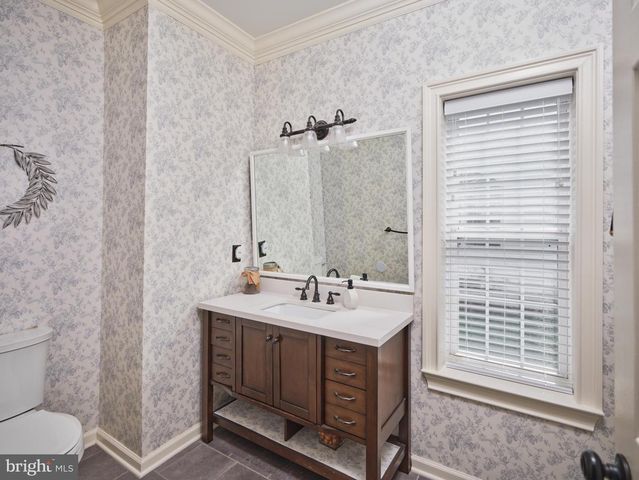 204 RIVERWOODS DR, New Hope, PA 18938