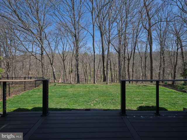 204 RIVERWOODS DR, New Hope, PA 18938