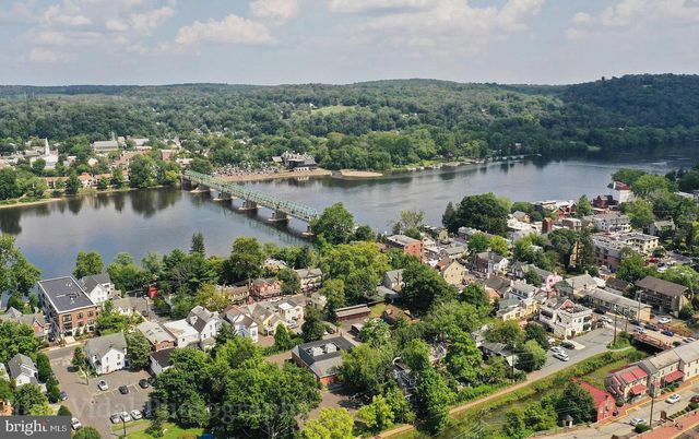204 RIVERWOODS DR, New Hope, PA 18938
