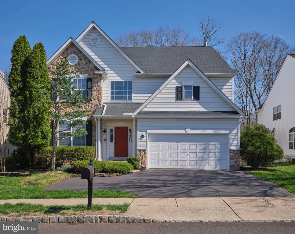 204 RIVERWOODS DR, New Hope, PA 18938