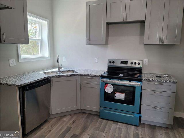 530 James P Brawley Drive, Atlanta, GA 30318