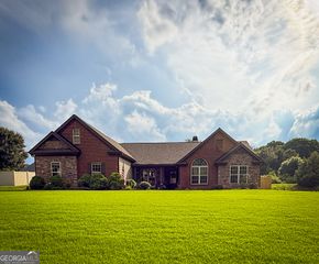 608 Henning Drive, Winder, GA 30680