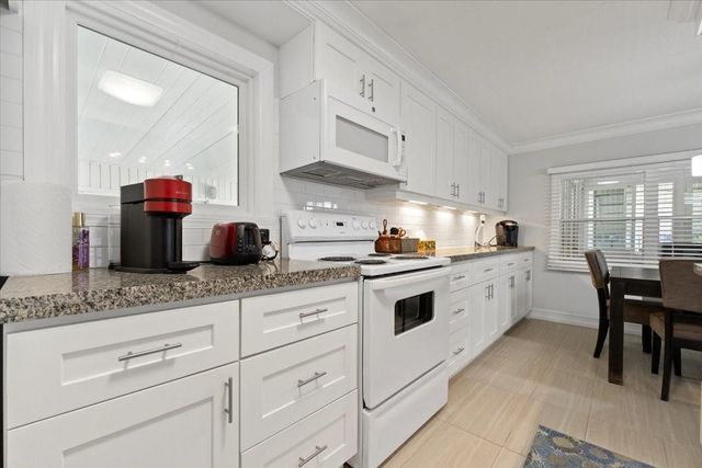 129 NW 53rd Pl, Deerfield Beach, FL 33064