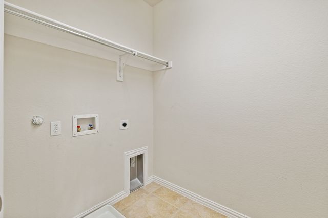 705 Chestnut Hill Drive, Allen, TX 75013