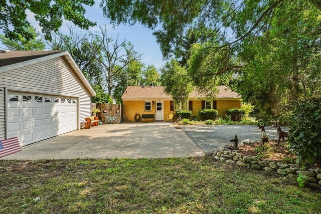 2714 Sunrise ROAD, Racine, WI 53402