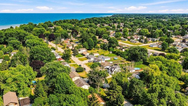 2714 Sunrise ROAD, Racine, WI 53402