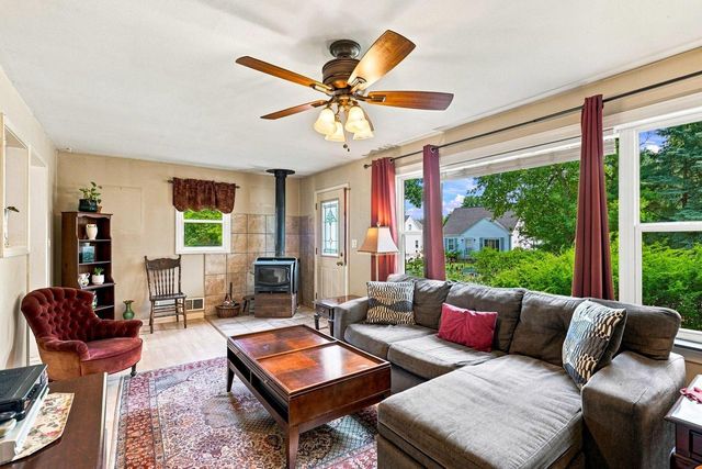 2714 Sunrise ROAD, Racine, WI 53402