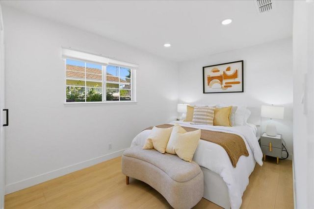 992 Hibiscus Lane, San Jose, CA 95117