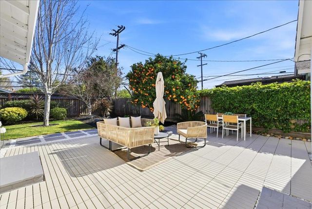 992 Hibiscus Lane, San Jose, CA 95117