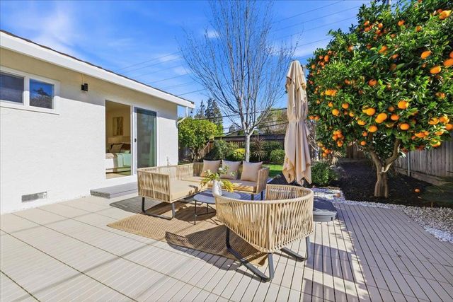 992 Hibiscus Lane, San Jose, CA 95117