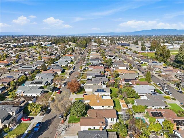 992 Hibiscus Lane, San Jose, CA 95117