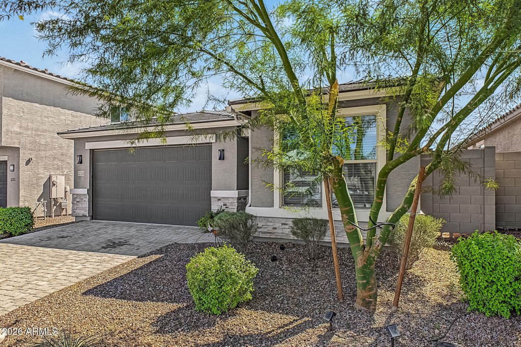 12321 W STELLA Lane, Litchfield Park, AZ 85340 — photo 5