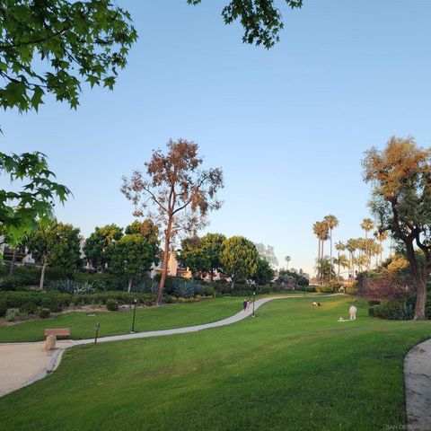 4050 Porte de Palmas 26, San Diego, CA 92122