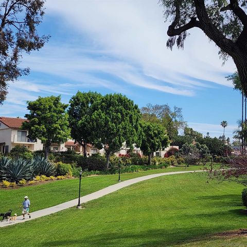 4050 Porte de Palmas 26, San Diego, CA 92122