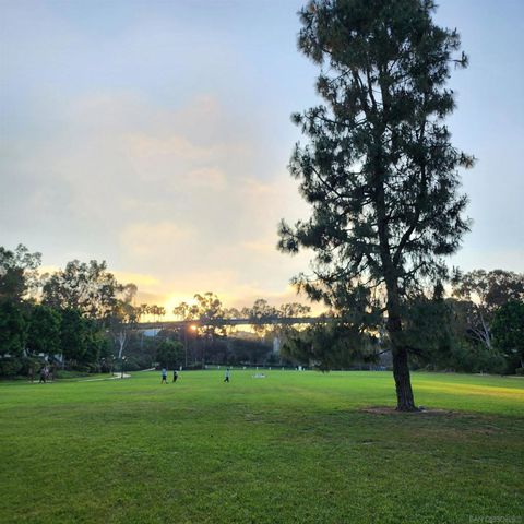 4050 Porte de Palmas 26, San Diego, CA 92122