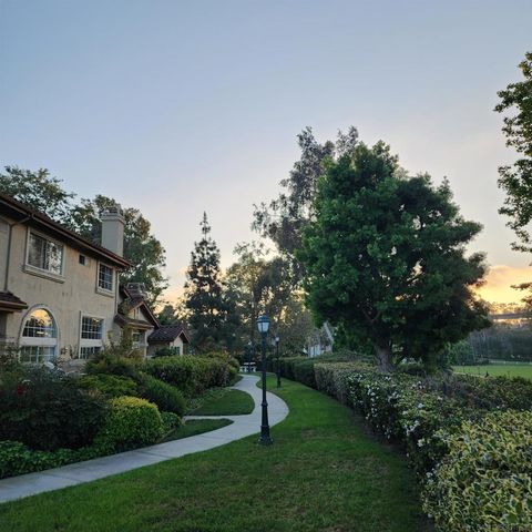 4050 Porte de Palmas 26, San Diego, CA 92122