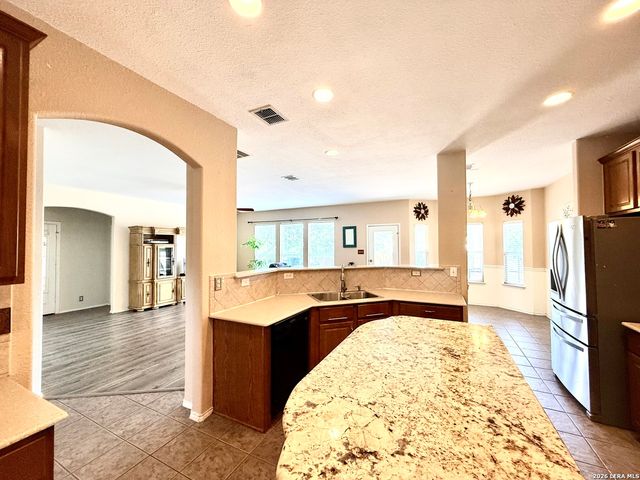8139 Rockwell Vista, San Antonio, TX 78249