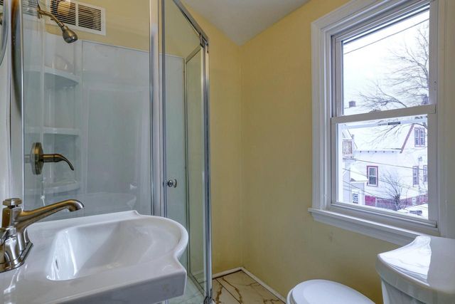 1315 W Keefe AVENUE, Milwaukee, WI 53206