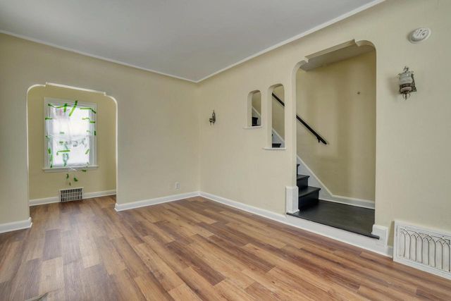 1315 W Keefe AVENUE, Milwaukee, WI 53206