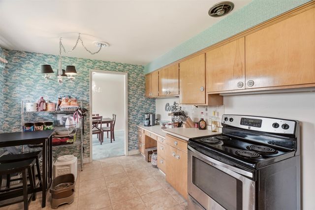 10523 E Springfield Ave Ave, Spokane Valley, WA 99206